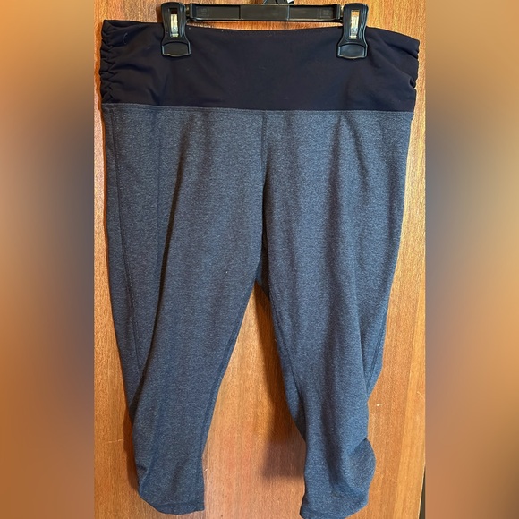 Tuff Athletics capris - Picture 1 of 4